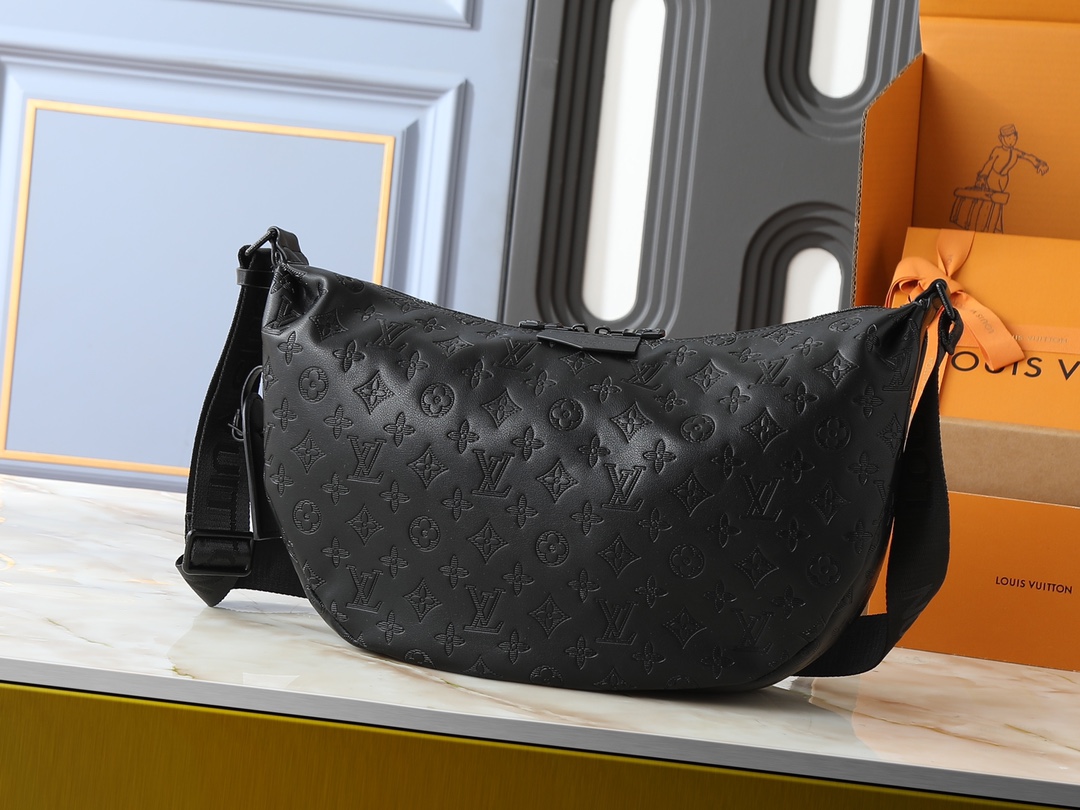 Louis Vuitton LV Classic Handbag Premium Canvas Crossbody Strap Fashion Statement Fashion Accessory